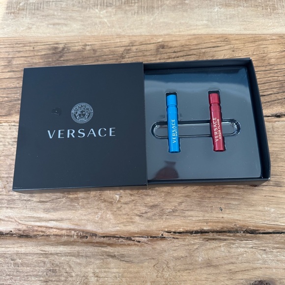 NEW 2 pc set Versace Eros & Eros Flame .03 oz/ 1 ml each ~ edt spray samples - Picture 1 of 4